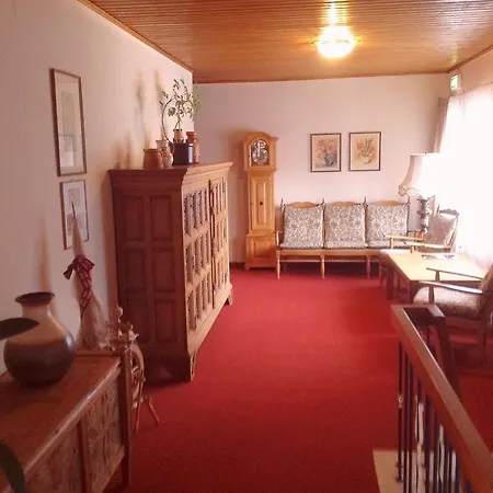 Haus Zellerwirt فندق 2*